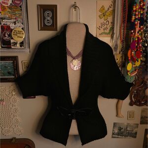 Short Belted Cardigan Sweater Junior's/Women's Medium Solid Black Collared